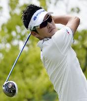 S. Korea's Kim takes sole lead at The Crowns