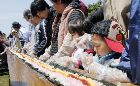 36m-long sushi roll made in disaster-hit Higashimatsushima