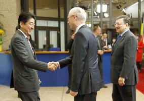 Japanese PM Abe meets Barroso, Van Rompuy in Brussels