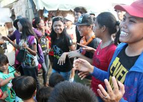 NGO on Typhoon Haiyan disaster relief mission