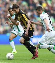 Vitesse's Havenaar in action against Groningen