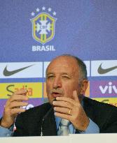 Brazilian coach Scolari announces 23 players for World Cup