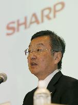 Sharp returns to black in FY 2013