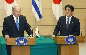 Abe meets with Netanyahu