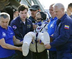 Astronaut Wakata returns to Earth