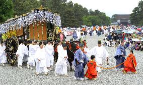 Ancient court-style parade held in Kyoto