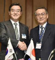 Japan, S. Korea business leaders to cooperate for FTA