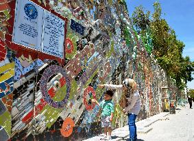 World's biggest mural made of street scraps in Damascus