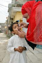 Anti-polio campaign in Pakistan faces challenges