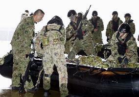 GSDF conducts drill to retake occupied islet
