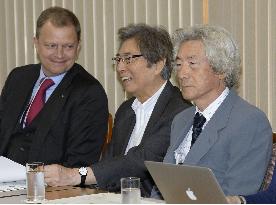 Koizumi, Hosokawa attend meeting to promote renewable energy
