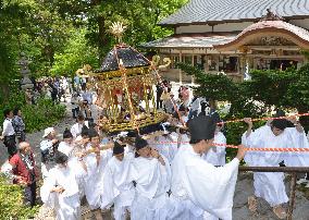 Heian-style procession in Tottori Pref.