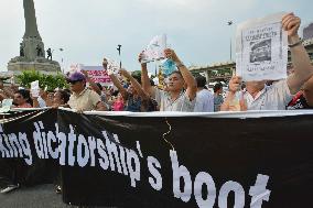 Thai coup protesters