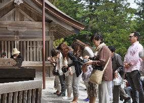 Visitors at Izumo-taisha in Shimane Pref.
