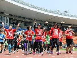 Runners bid farewell to Tokyo's National Stadium