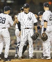 N.Y. Yankees' Kuroda allows 2 hits, 1 run to Athletics
