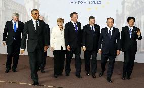 G-7 leaders discuss regional issues, economy