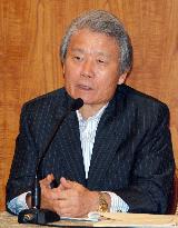 Keidanren chairman Sakakibara at press conference