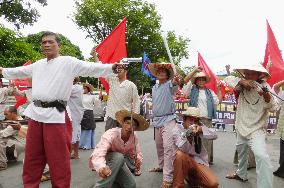 Anti-U.S. protesters gather on Philippine Independence Day