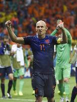 Dutch midfielder Robben celebrates win over Spain