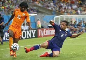 Nagatomo in action against Ivory Coast