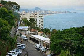 Cheap hotels in favelas popular for tourists