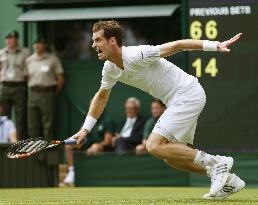 Andy Murray advances to Wimbledon 2nd round