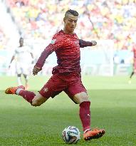 Portugal beat Ghana 2-1