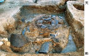 Oldest temple bell-molding sites found in Osaka Pref.