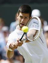 Djokovic advances to 4th round at Wimbledon tennis