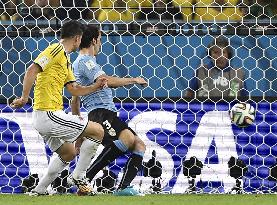 Colombia beat Uruguay 2-0