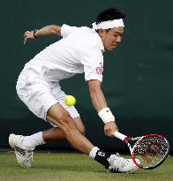 Sunset suspends Nishikori, Bolelli match at Wimbledon