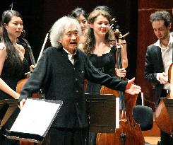 Conductor Ozawa takes up baton in Switzerland