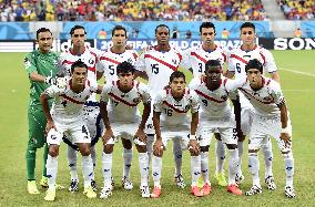 Costa Rica edge Greece on penalties