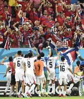 Costa Rica edge Greece on penalties