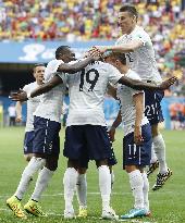 France beat Nigeria 2-0