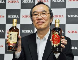 Nikka chief shows new whisky, brandy marking 80th anniv.