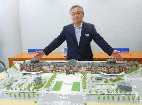 JR East chief shows model of planned Tokyo Station plaza
