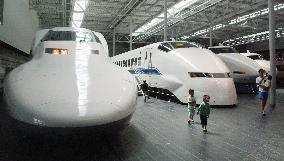 Exhibit to mark Shinkansen's 50th anniversary underway