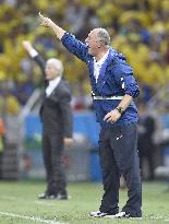 Brazil beat Colombia 2-1 in World Cup quarterfinal match