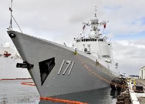 Chinese destroyer Haikou at U.S. base in Hawaii