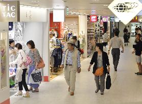 Refurbished shopping mall opens at Narita airport