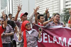 Rival camps declare victory in Indonesia presidential election