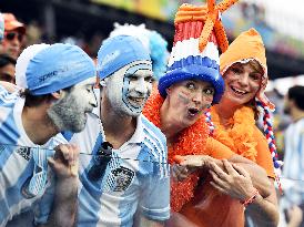 Argentina down Dutch in shootout to reach World Cup final