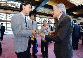 Emperor, empress meet with Sochi Olympic medalists