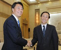 Japanese opposition leader urged Beijing to meet with Abe