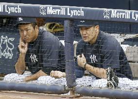 Yankees' Tanaka speaks to reporters in N.Y.