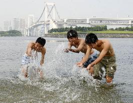 Rainy season likely over in Tokyo