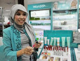 Halal cosmetics selling well in Indonesia