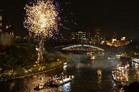 Fireworks decorate Osaka sky at Tenjin festival